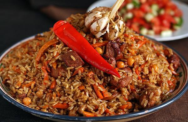 Pilaw – najważniejsze danie Azji Centralnej